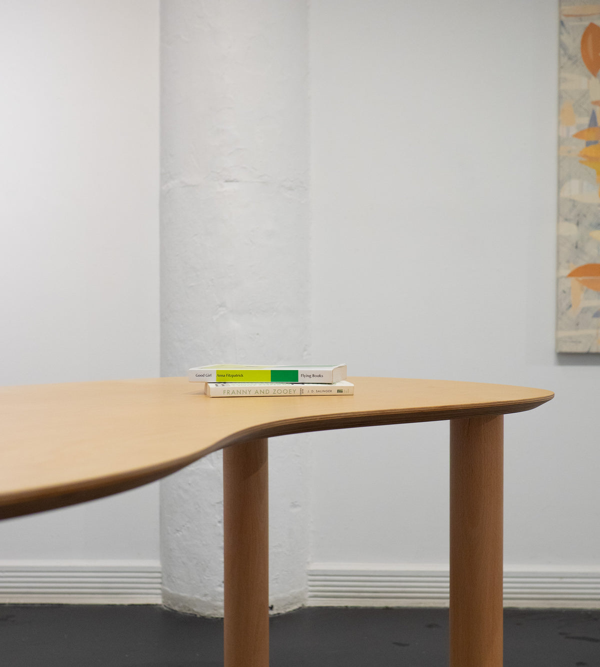 widebody dining table